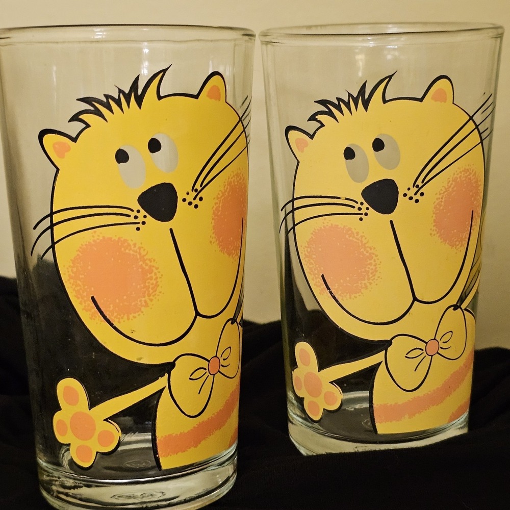 Vintage Firna Whimsical Cartoon Yellow Cat 5.5" Glass Tumblers Lot of 4